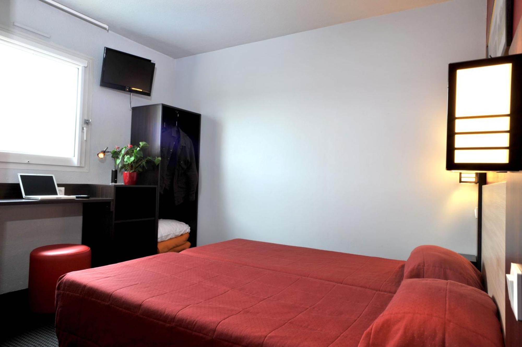Brit Hotel St-Quentin/Nord Fayet  Exteriér fotografie